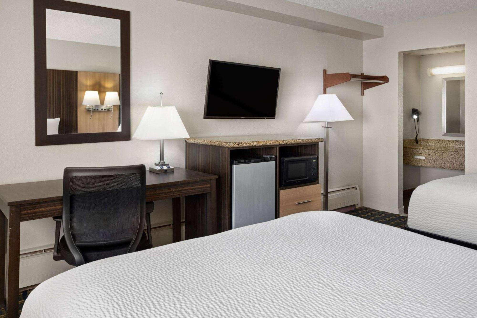 Days Inn By Wyndham Tonawanda/Buffalo Exterior photo