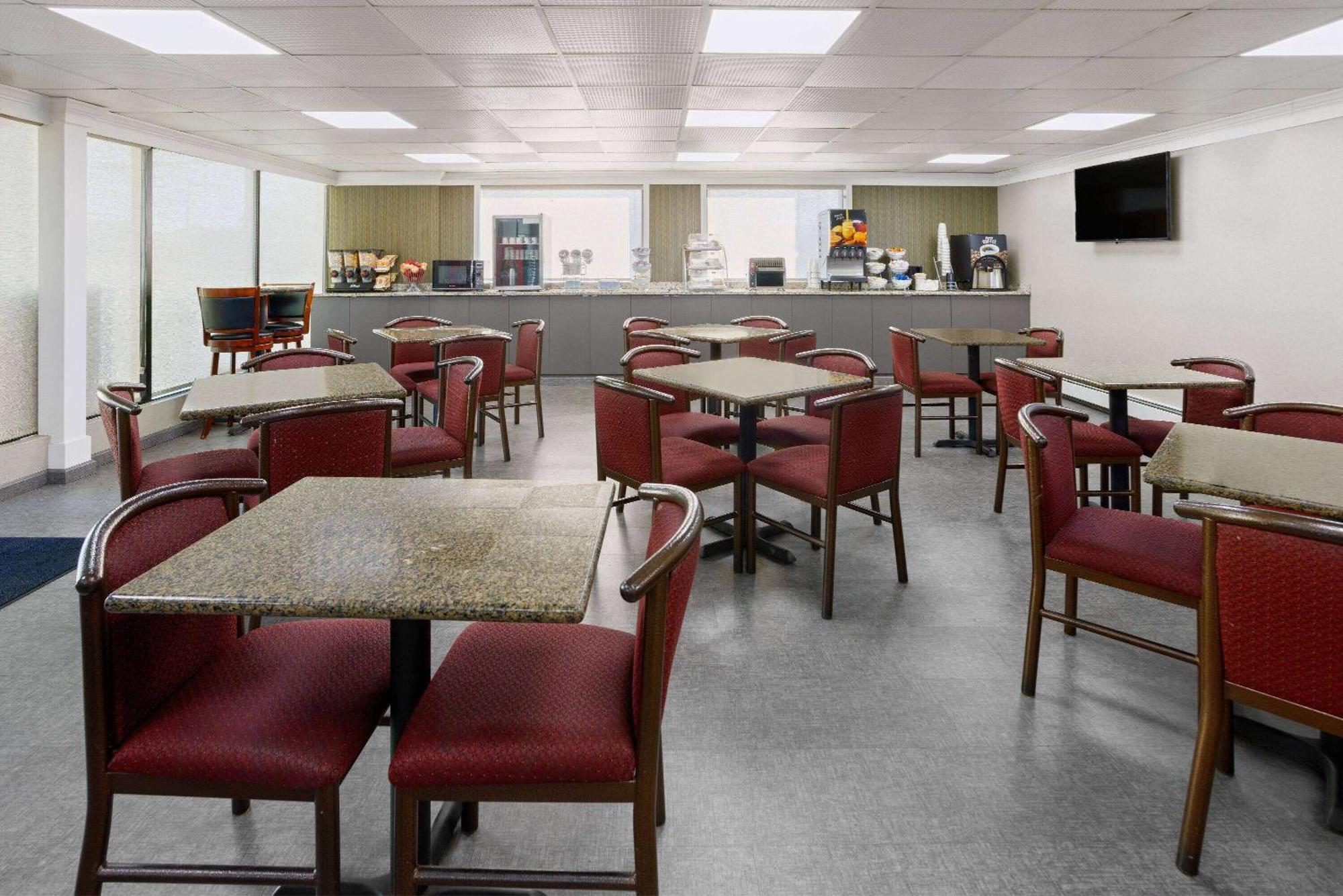 Days Inn By Wyndham Tonawanda/Buffalo Exterior photo